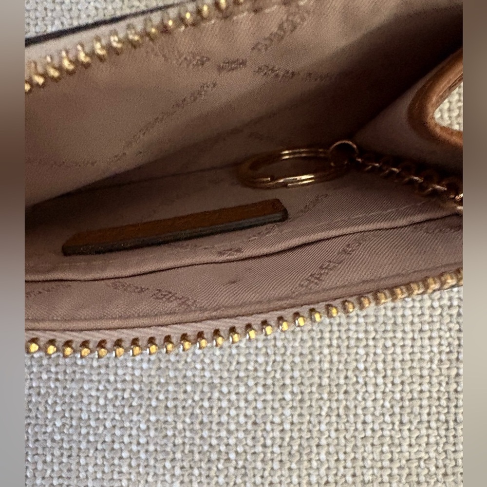 Michael Kors Cream wallet/card holder - Picture 3 of 3